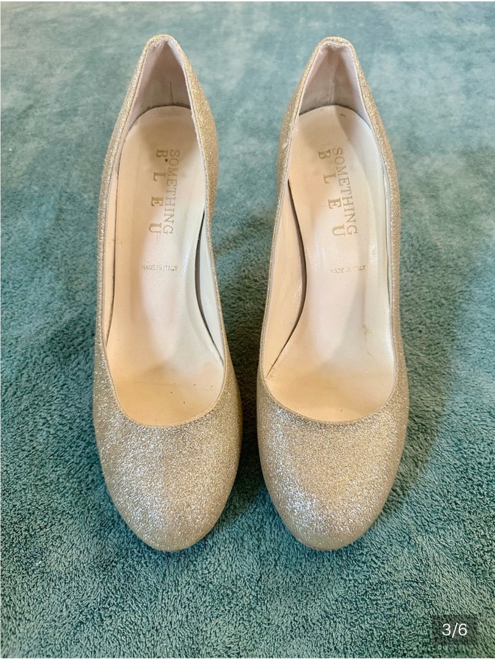 Something Bleu Gold Glitter Pumps Made in Italy Leather Sole Heels Size 9 - Picture 3 of 6
